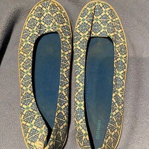 Canvas  flats